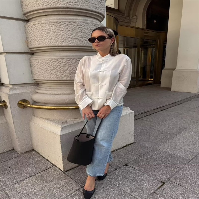 Chemisier élégant pour femme 2026 Nouvelle mode d'été sans manches en satin à nouer Coupe décontractée Tunique tendance pour femme