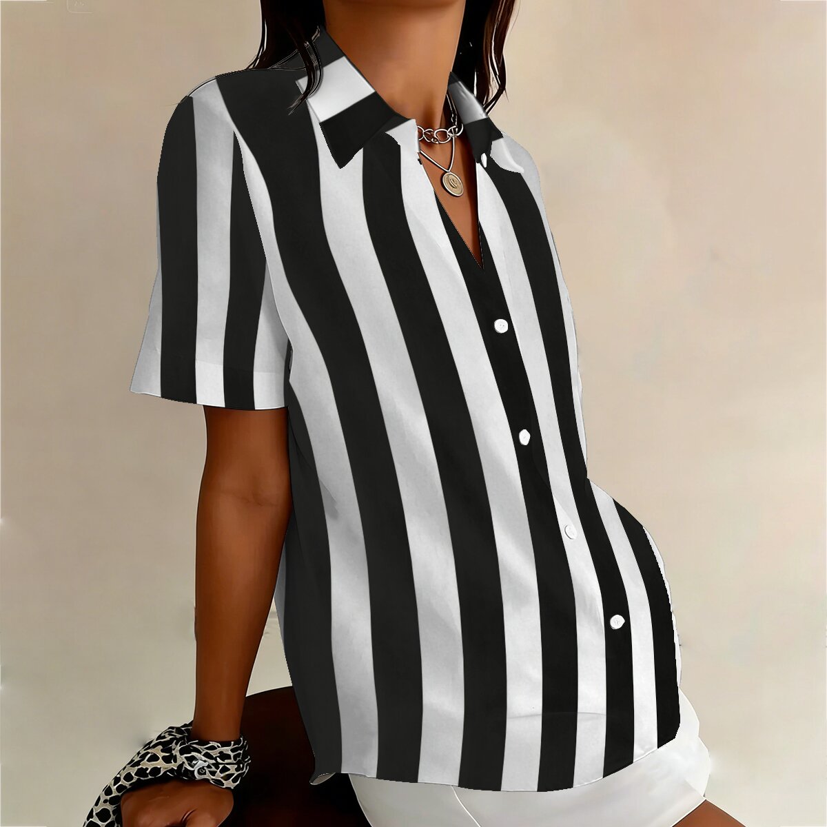 Chemise d'été à revers pour femmes grandes tailles, rayures verticales classiques noir et blanc, simple et rétro, parfaite pour le lieu de travail