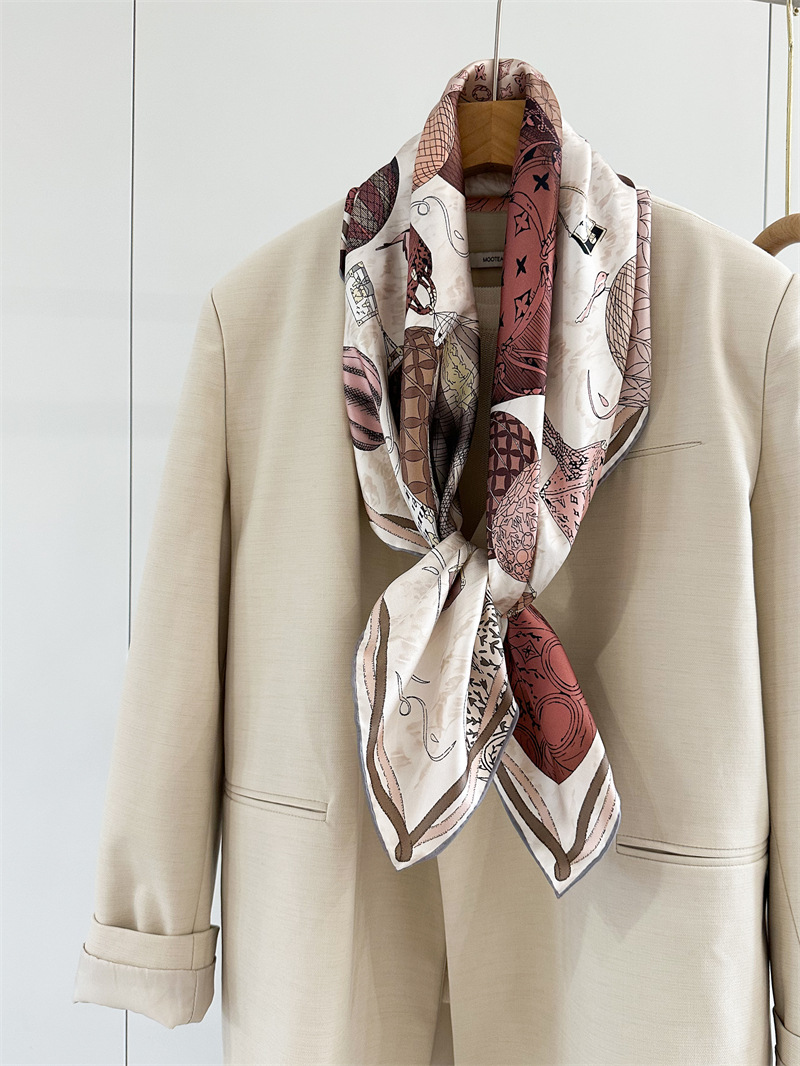 Foulards carrés de luxe en soie pour femmes, châle carré en soie imprimé sur un seul côté