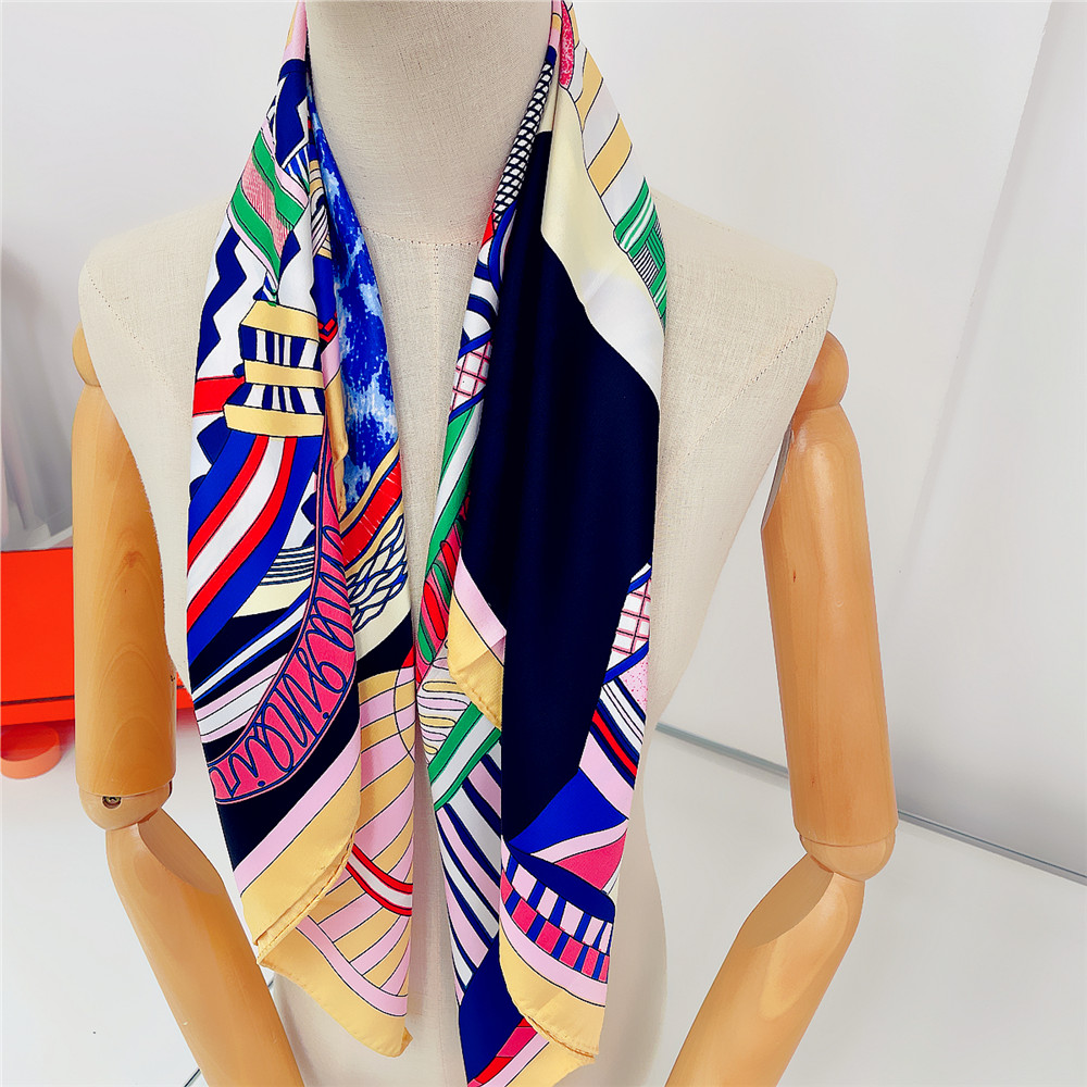 Selle impression sergé foulard en soie femmes 90CM foulards carrés enveloppes châle marque de luxe Hijabs Bandana fait à la main frisé foulard en soie