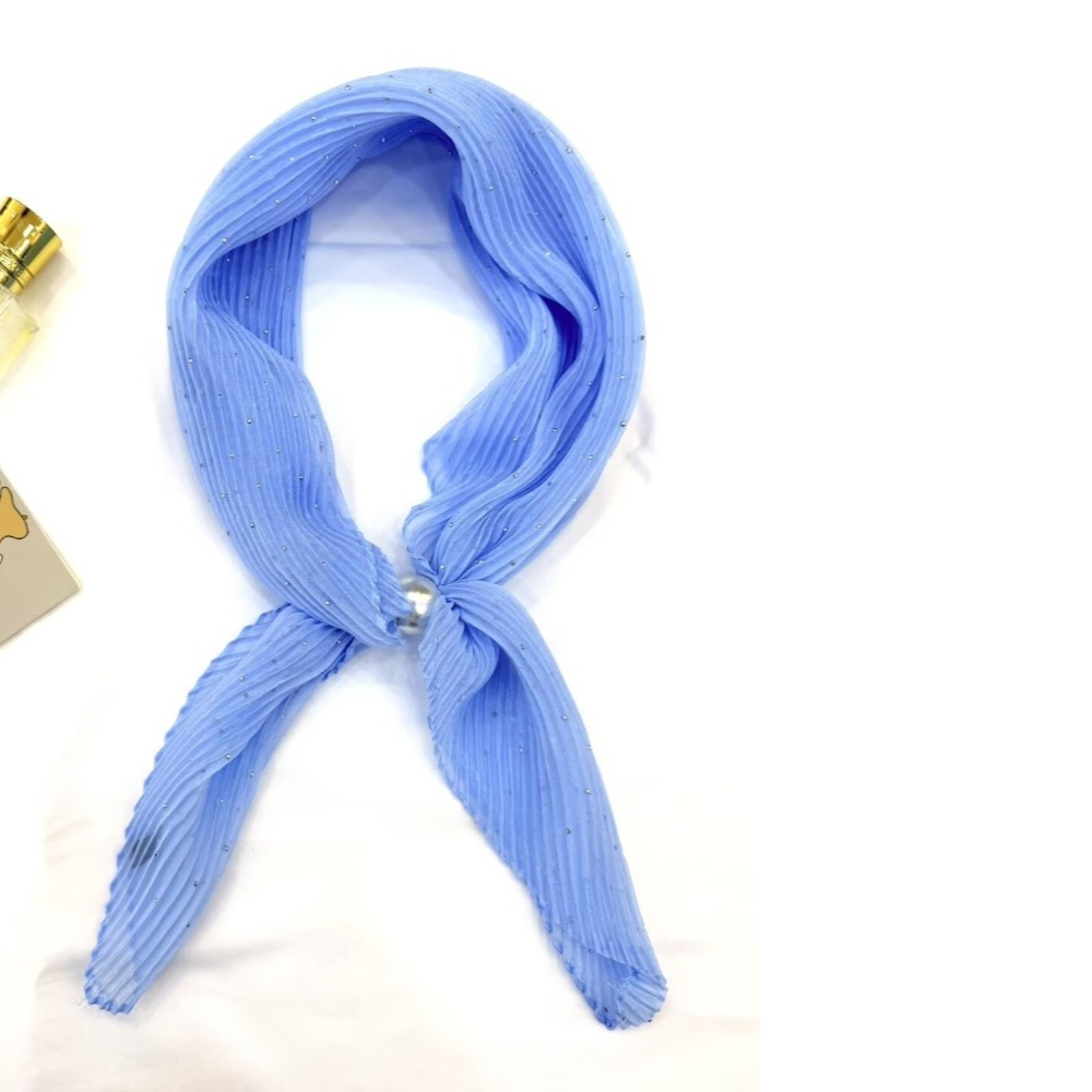 1 écharpe décorative polyvalente de couleur unie, plissée et tendance, écharpe douce personnalisée, idéale pour les voyages, avec une élégante écharpe en soie