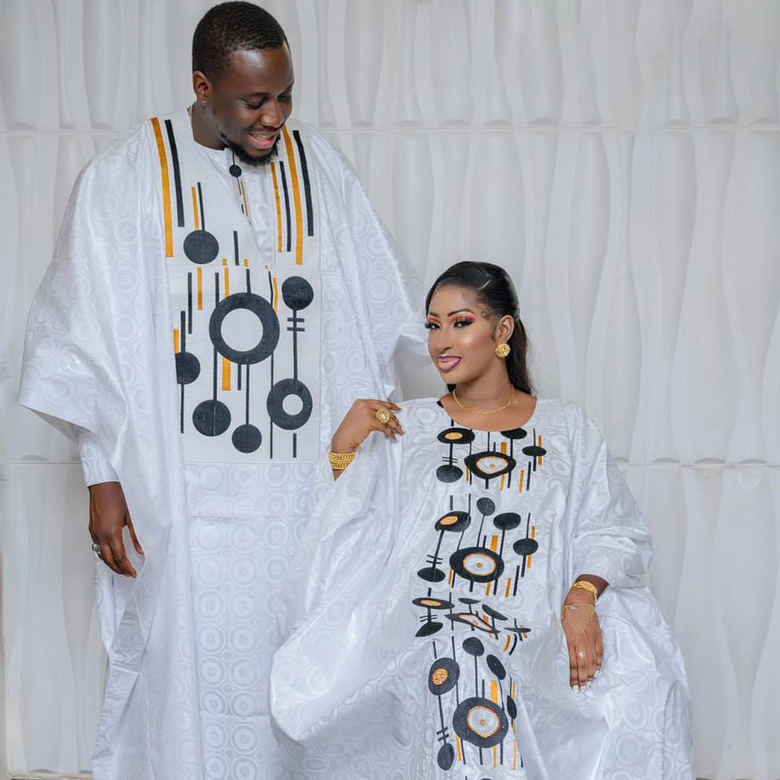 Robes africaines pour femmes Bazin Riche, Design brodé, longueur au sol avec écharpe, Design de Couple