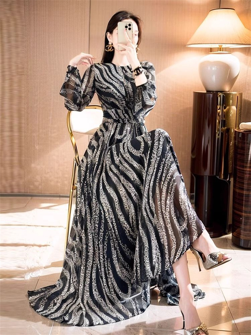 Tempérament à la mode élégant Socialite taille cintrée grande balançoire jupe longue Vnique belle Mature reine robe imprimée