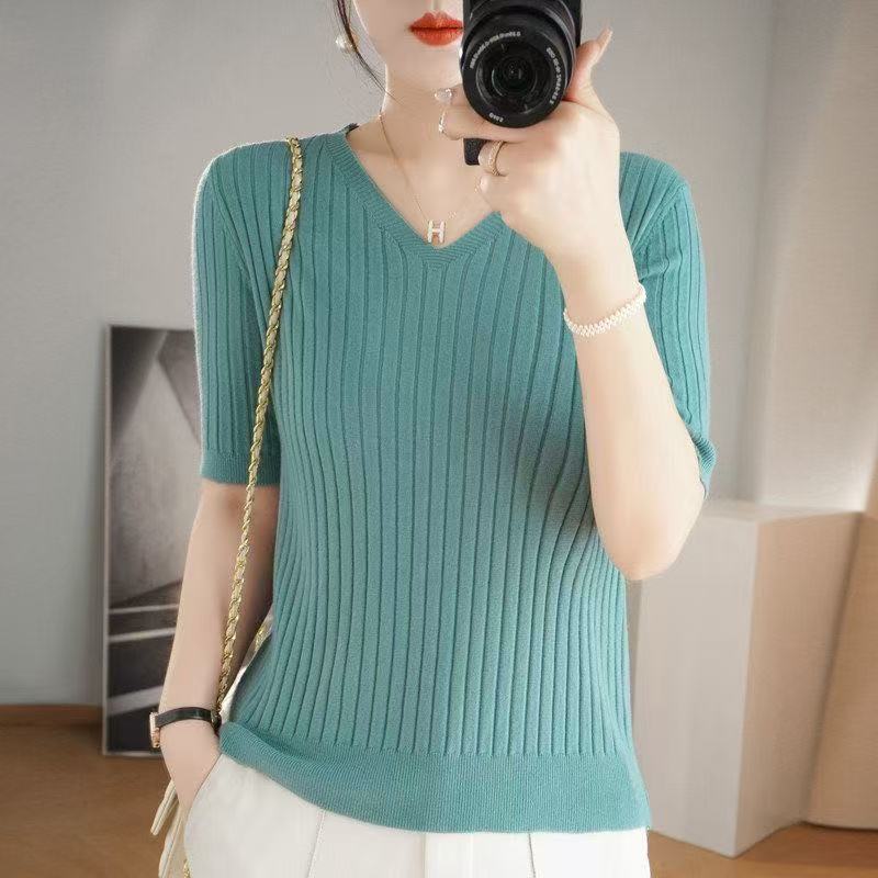 Pull tricoté décontracté pour femme, col en V, manches courtes, style coréen, à rayures, coupe ajustée, collection Printemps-Été