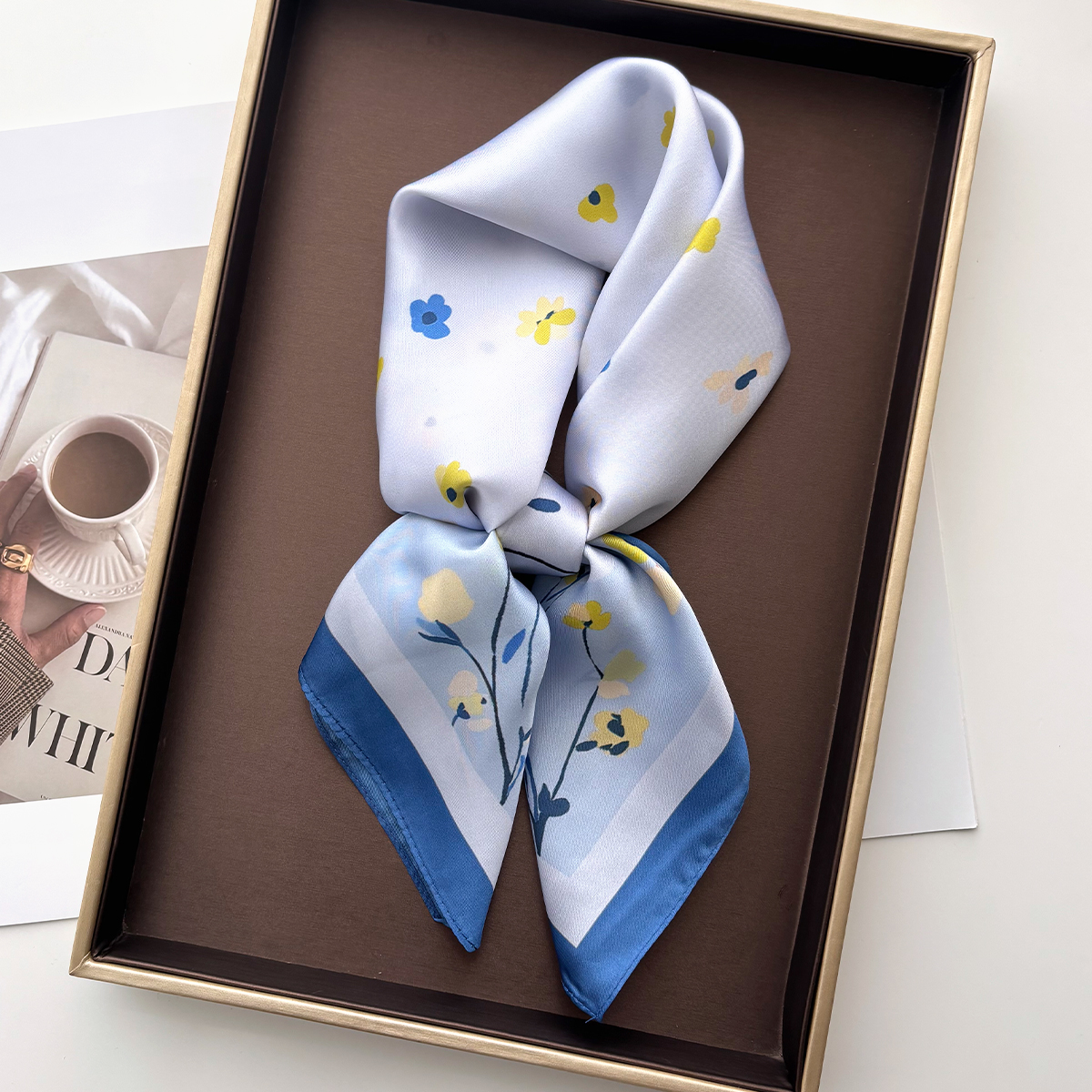 Élégant Foulard Carré en Soie Imitation Satin à Motifs Floraux pour Femme, Bandeaux et Châles