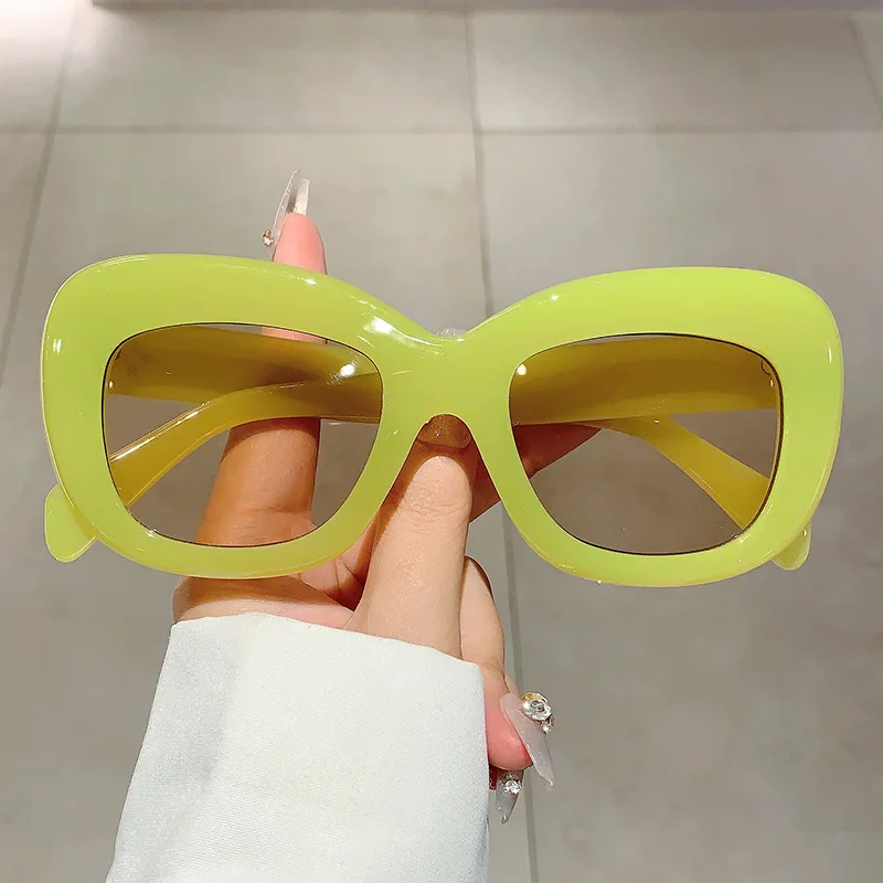 Lunettes de soleil à grande monture pour hommes et femmes, lunettes de soleil vintage, lunettes punk à rivets roses, lunettes pour dames, UV400, marque de créateur de luxe, mode, nouveau