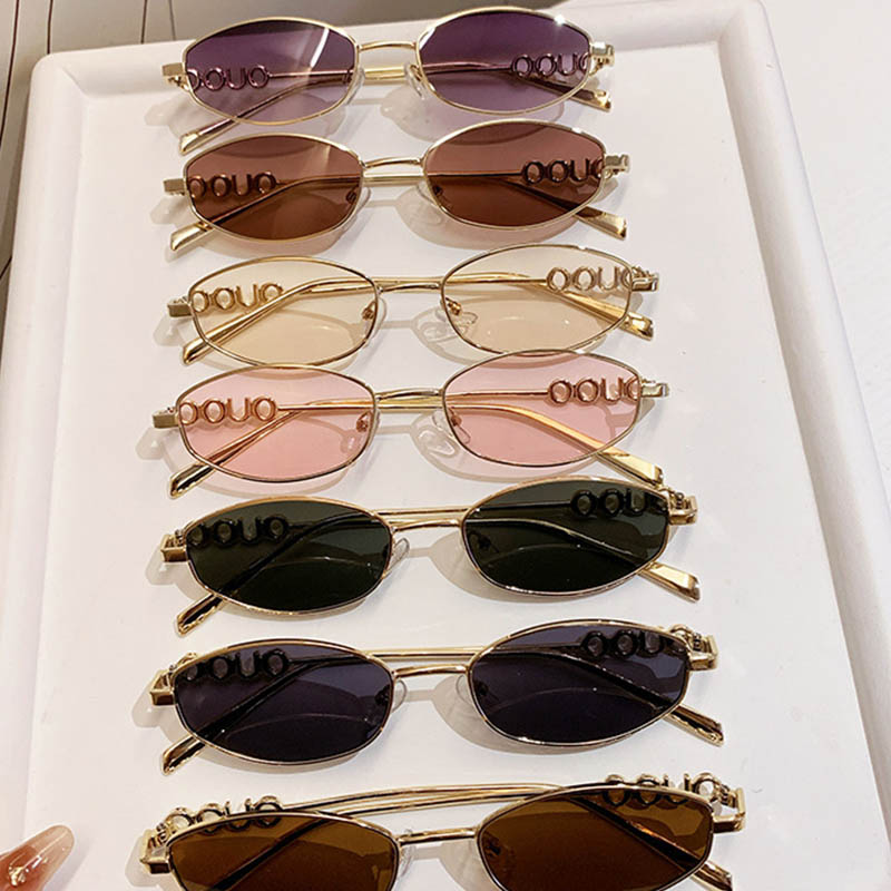 Lunettes de soleil de marque de luxe avec lettres métalliques pour femmes et hommes, tendance unisexe, petites, polygonales, UV400, élégantes pour la conduite en extérieur et les selfies.