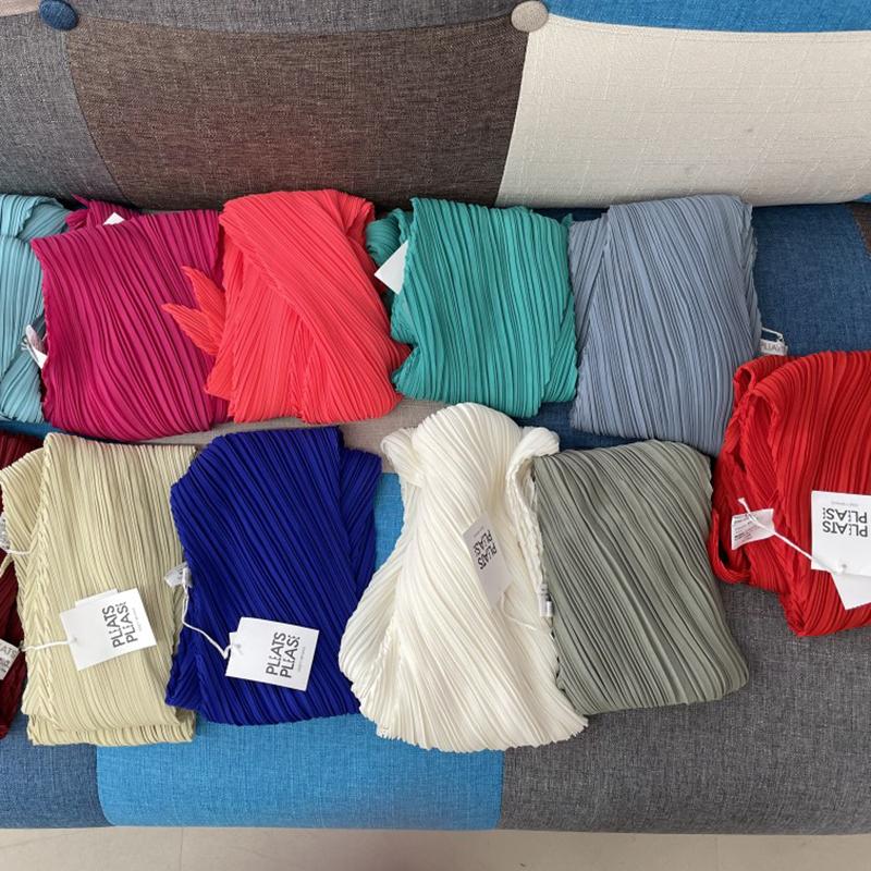 Miyake plissé femmes écharpe châle tissu mode coréenne mince crème solaire écharpe Foulard Femme Luxe Marque Hijabs pour Femme