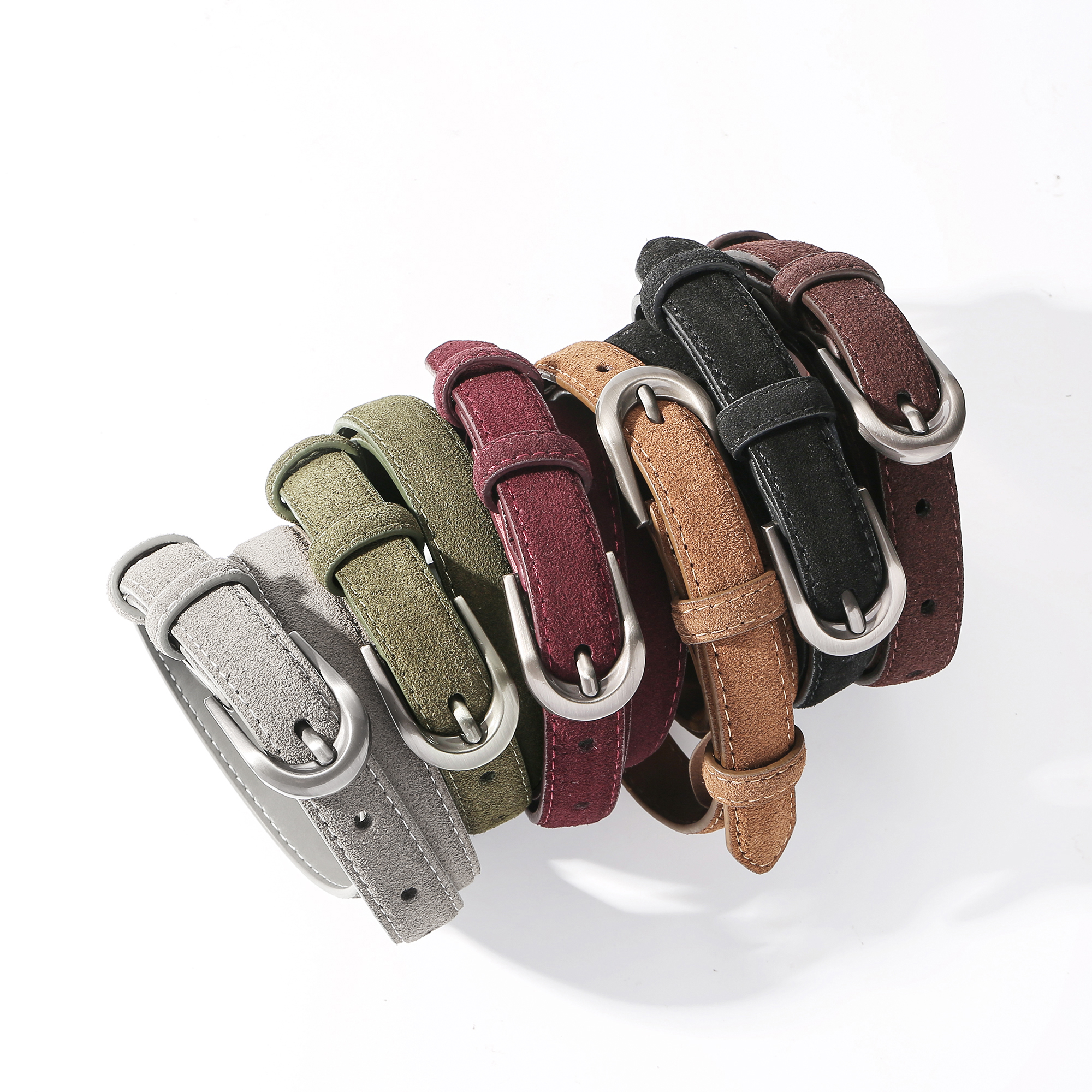 Ceinture en cuir marron pour femme avec boucle argentée, ceinture décontractée en daim doux pour jeans, robes et tenues de tous les jours