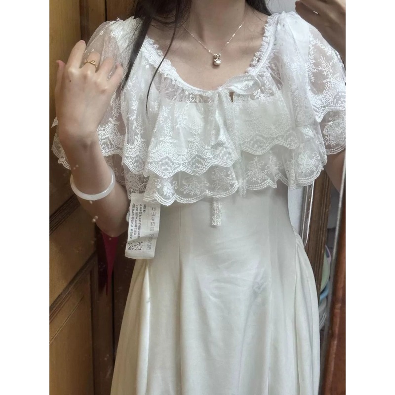 Blouse Cape Châle Femme en Dentelle Style Japonais Doux Blanc Broderie Superposée Nouvelle Conception Confortable Polyvalente Premium Élégante