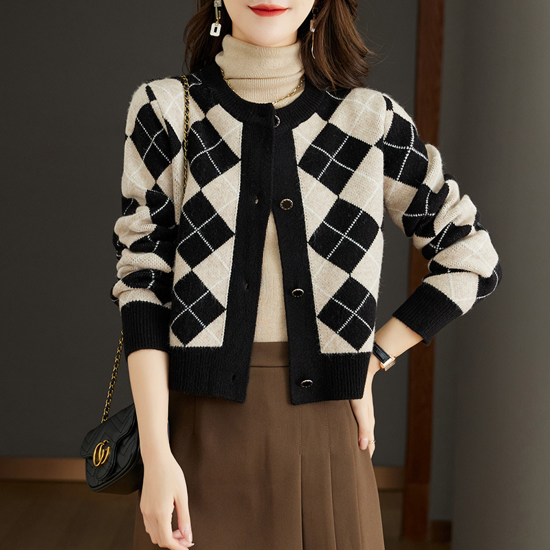 Pull en maille pour femme, cardigan tricoté, collection printemps-automne 2026, pull court élégant et décontracté, haut en maille ample pour femme