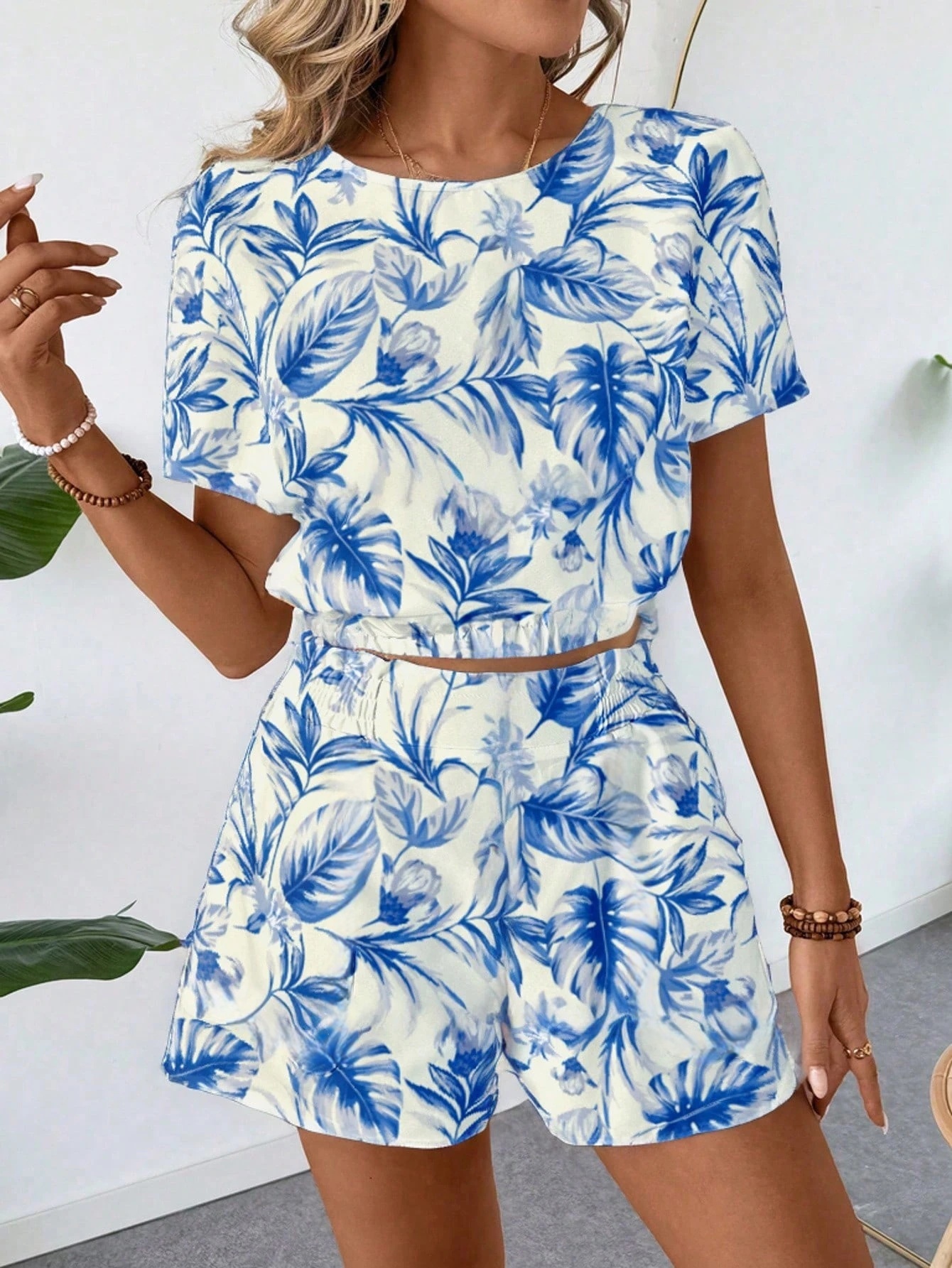 Ensemble deux pièces pour femmes - Haut imprimé à motif de feuilles décontracté printemps-été + ensemble short