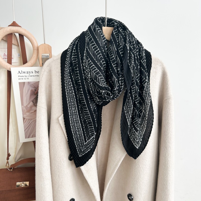 Nouveau Foulard Carré Plissé Miyake Haut de Gamme, Foulard Imprimé Simple pour Sac, Foulard Polyvalent Chaud et Protecteur pour le Cou pour Femme