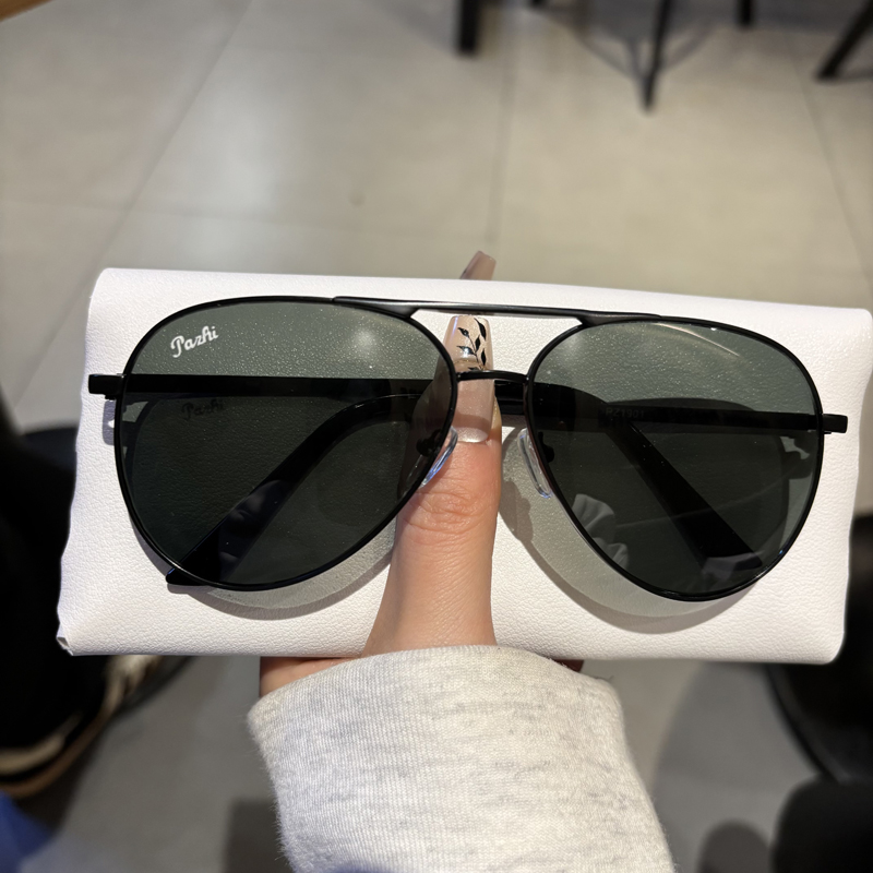 Nouvelles lunettes de soleil en verre 2026 pour hommes, style mode avec protection UV, monture large, protection solaire rafraîchissante pour la conduite, style pilote