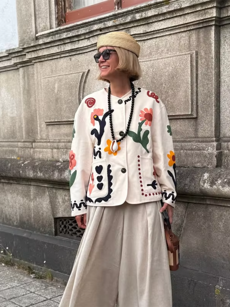 Cardigan Bohème à Fleurs pour Femme, Veste Colorée à Col Rond et Manches Longues avec Poches Plaquées Brodé, Manteau Ample pour le Quotidien et les Trajets