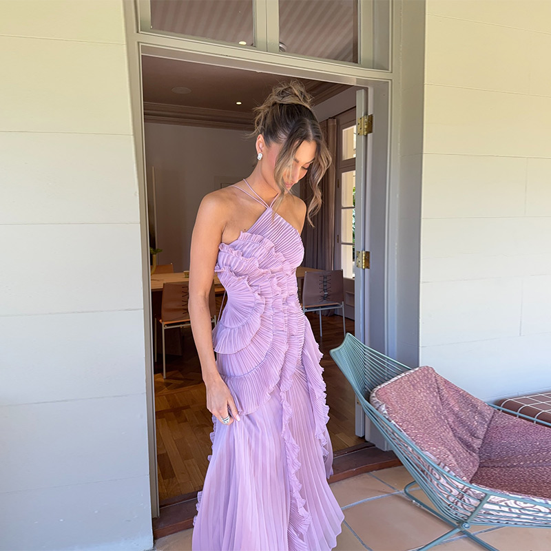Chic élégant licou une ligne robes de bal volants à plusieurs niveaux dos nu robe de soirée 2025 vacances d'été en mousseline de soie longue robe de soirée