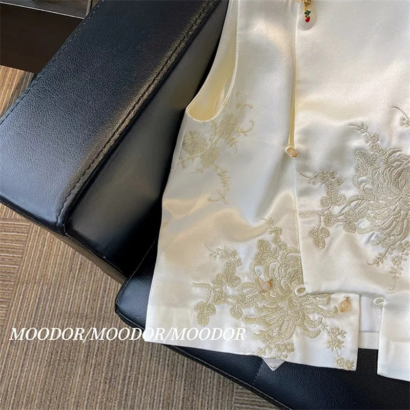 Vestes pour femmes gilet pour femmes nouveau automne Style chinois gilet en Satin brodé tenue de femme à la mode et polyvalent débardeur manteau