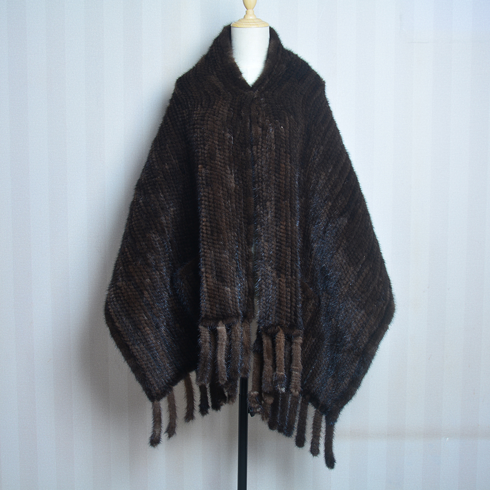 Nouveau châle en fourrure de vison véritable tricotée pour femme 2026, châle en fourrure de vison véritable 100% naturel avec pompon, ponchos en fourrure de vison tendance