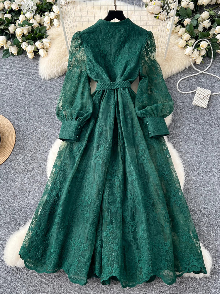 Robe de soirée élégante brodée à col en V pour femme, collection Printemps 2026, style décontracté mi-mollet, vintage, haute qualité