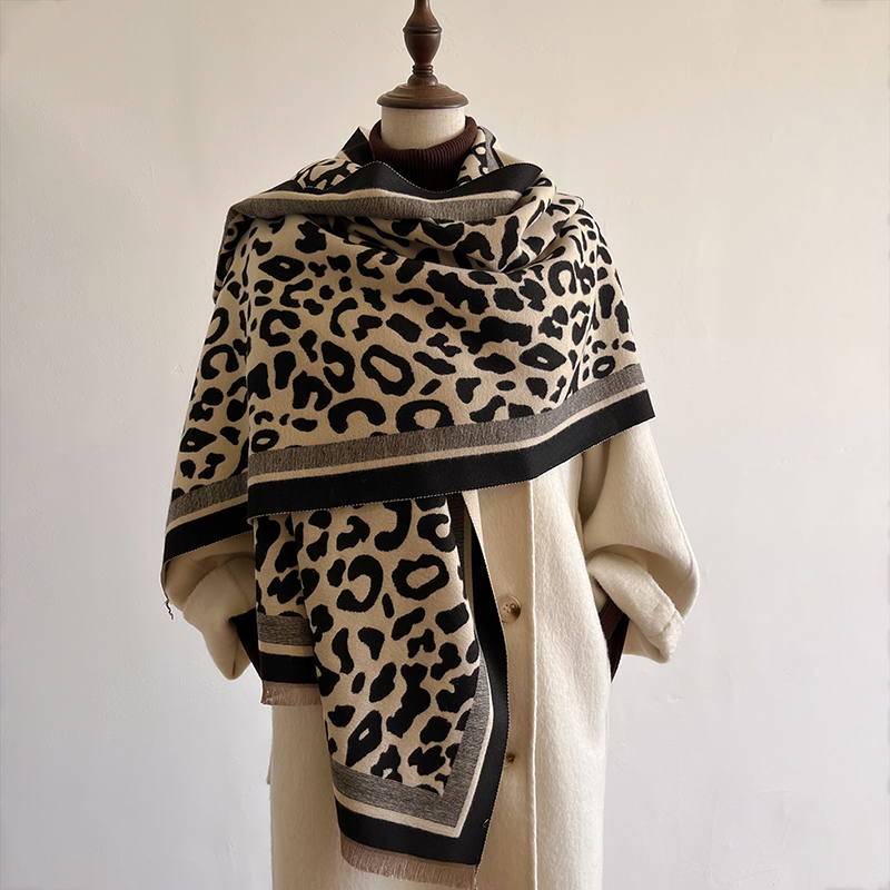 Foulard de luxe pour femmes, chaud, Vintage, imprimé léopard, Pashmina, nouvelle collection automne hiver 2024
