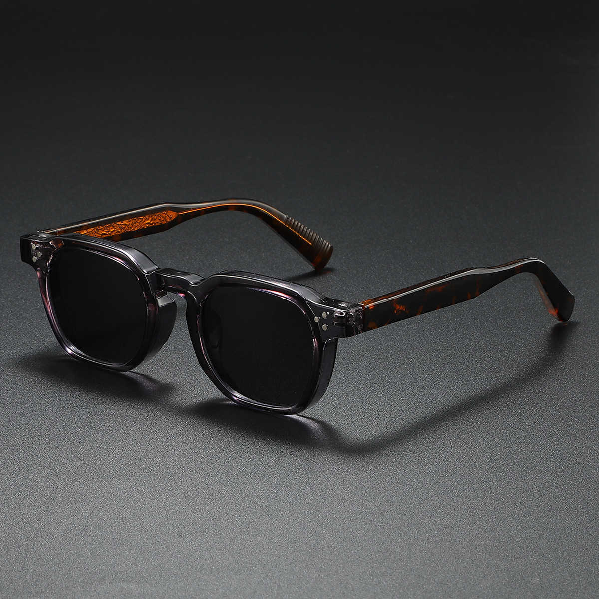 Lunettes de soleil carrées populaires femmes hommes unisexe Rivets lunettes de soleil polarisées pour la conduite pêche voyage lunettes décontractées