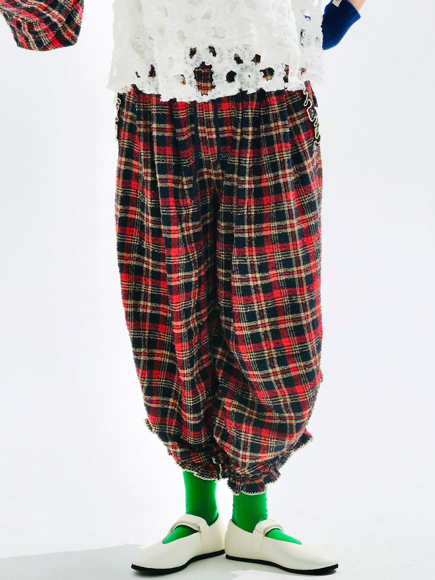 Vêtements féminins, pantalons et jupes pour femmes, pantalon carotte à carreaux, taille élastique, ourlet à volants, style rétro, coupe ample, tenue décontractée