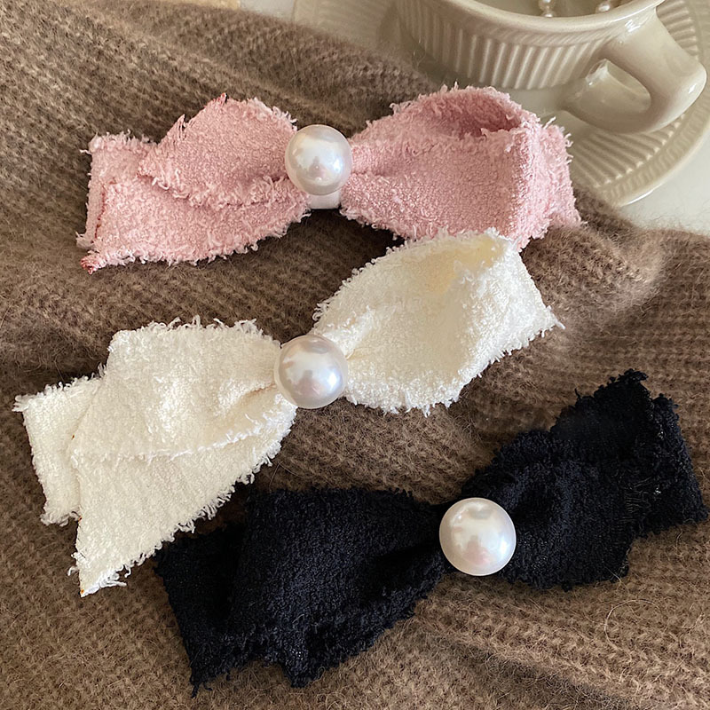 Pince à cheveux avec pompon en tissu pour femmes, pince à cheveux en perles, bijoux de luxe faits à la main, coiffure coréenne, 2025