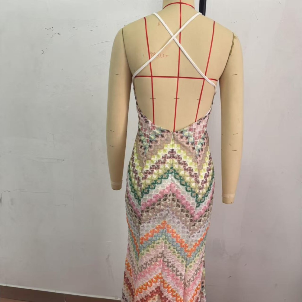 Nouvelle robe sexy printemps-été avec couleur contrastée, sans bretelles, sans manches, dos nu, taille haute, élégante, col en V, longues robes