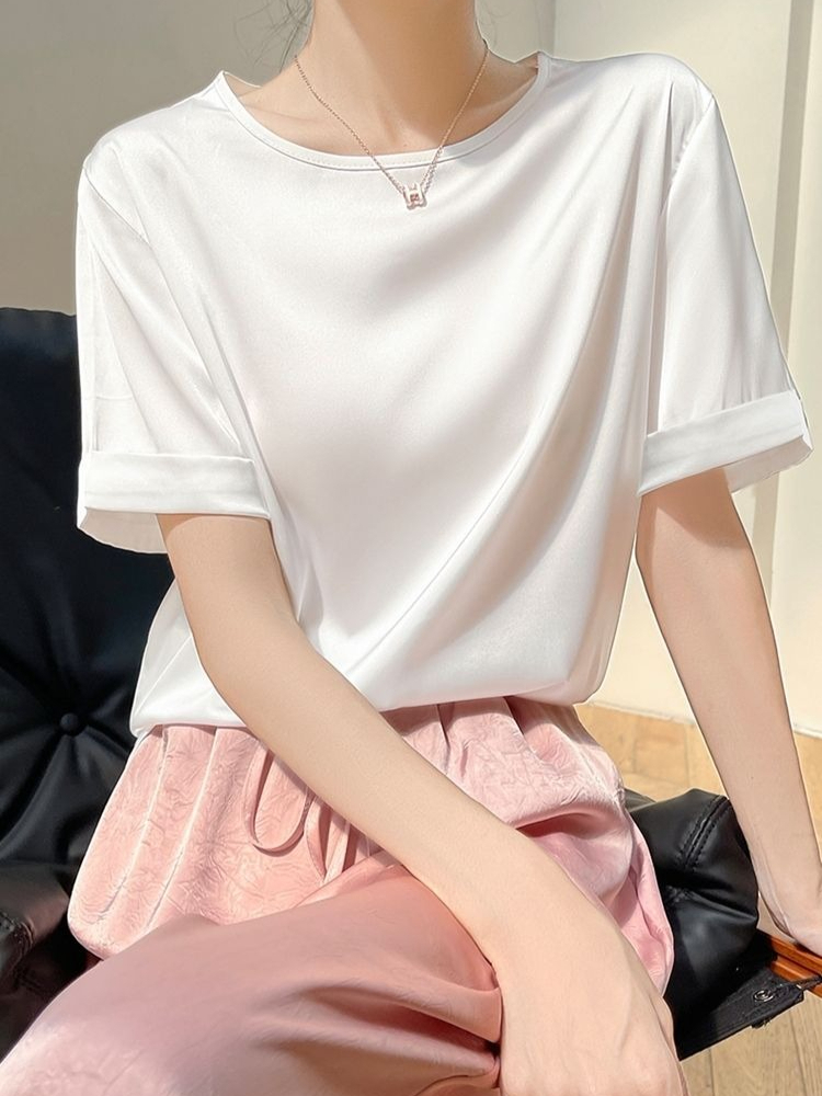 Nouveauté Été 2026 T-shirts en satin pour femme, couleur unie, élégants, à manches courtes, minimalistes et polyvalents