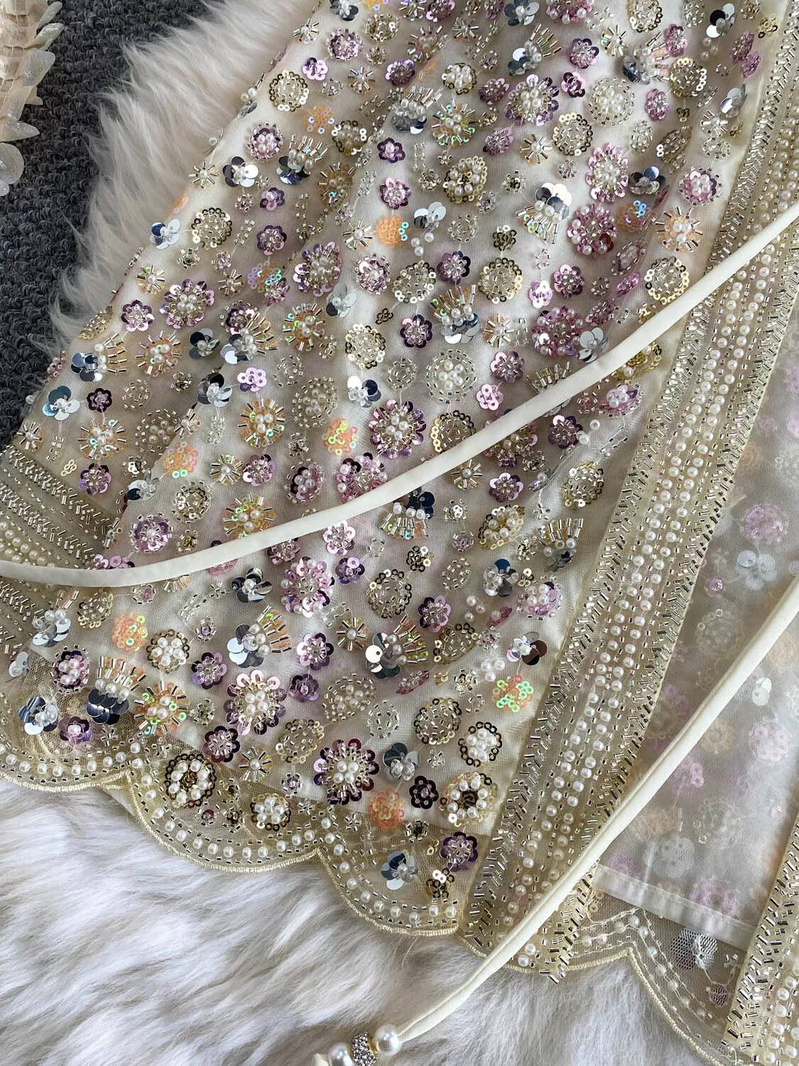 Cardigan vintage brodé de sequins, veste perlée à col en V pour femme, idéal pour les soirées d'automne, collection début de saison