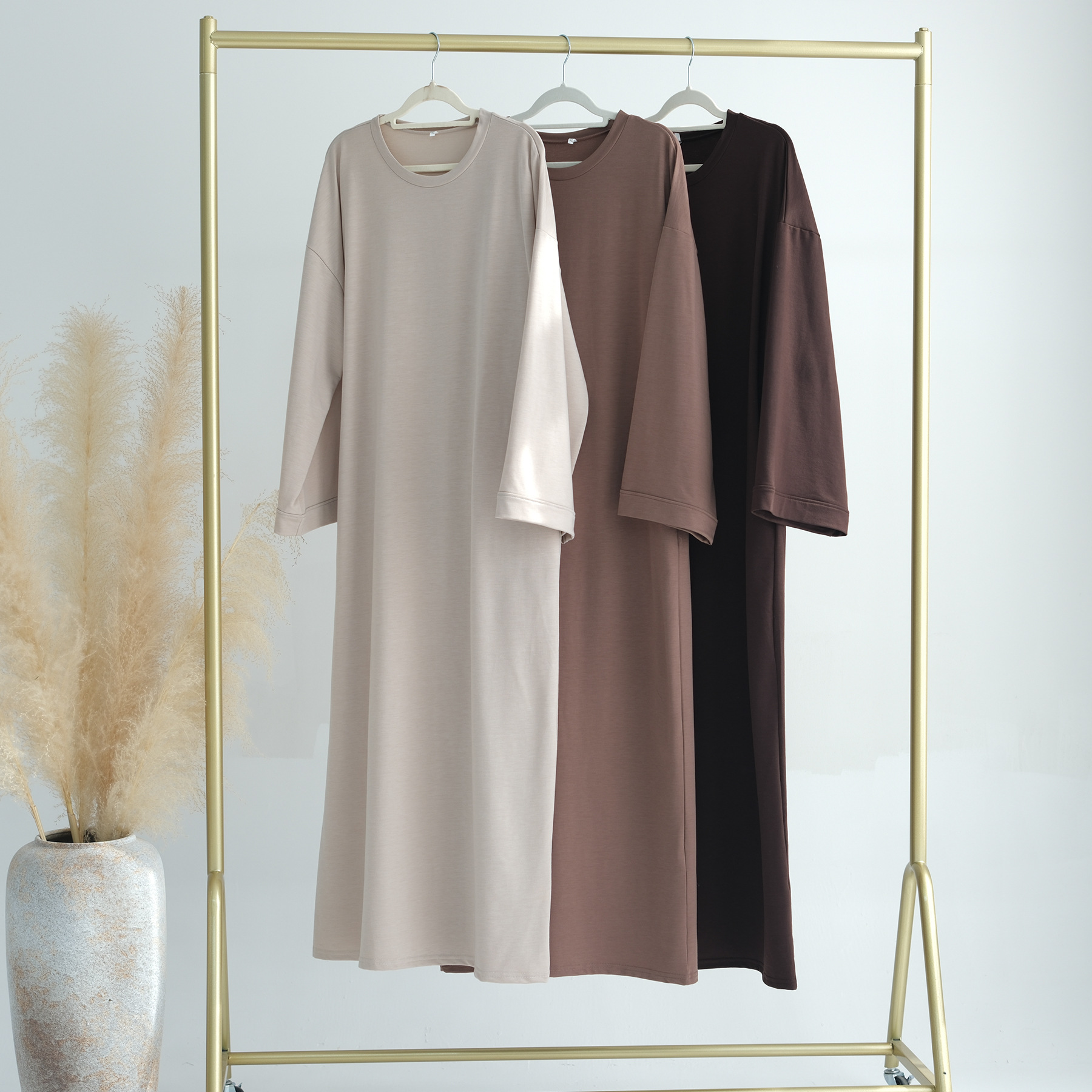 Zahraa 2026 Nouvelle Robe Modeste Couleur Unie Robes Intérieures Femme Musulmane Dubaï Abaya Aïd Ramadan Vêtements Islamiques Turquie Robe Arabe
