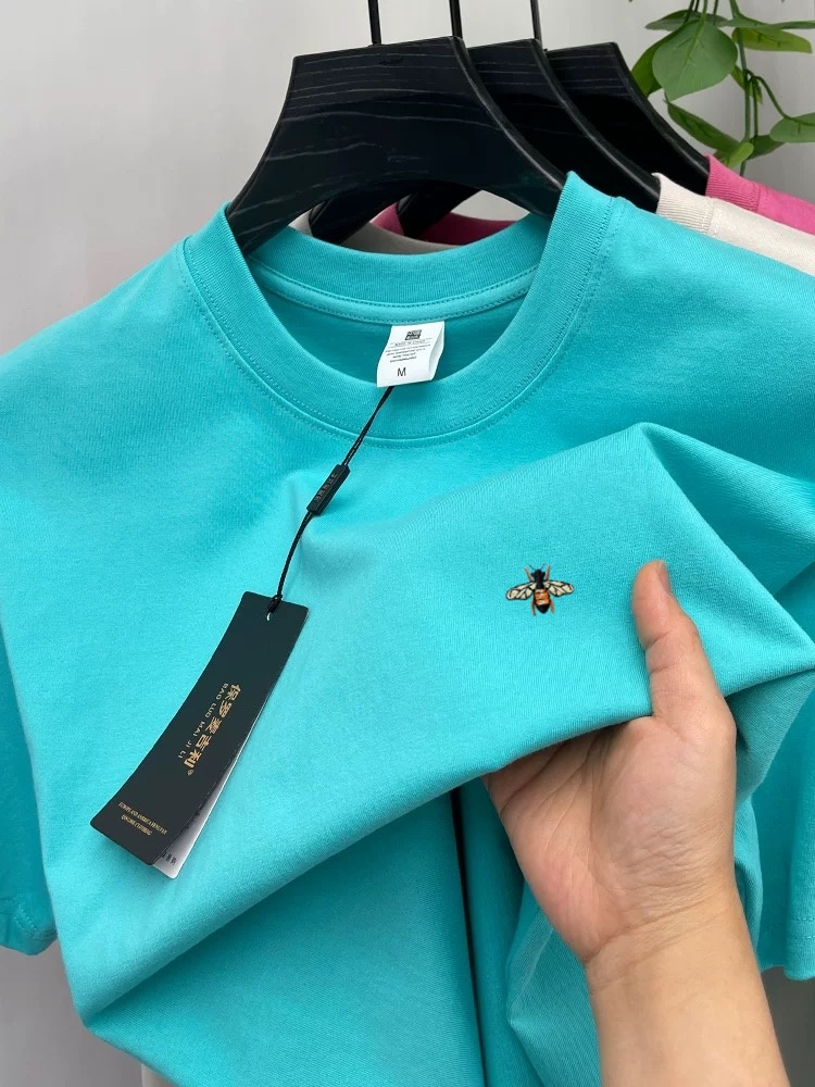 Mode abeille broderie 100% coton manches courtes T-shirt léger marque de luxe hommes été col rond respirant jeunesse décontractée nouveau top