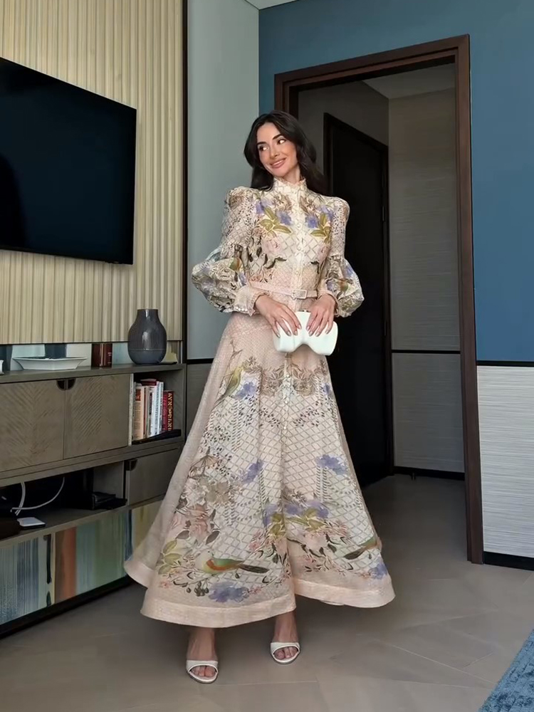 Robe drapée élégante pour femme à col semi-montant, manches amples, imprimé dentelle, simple boutonnage, avec ceinture, collection été 2026