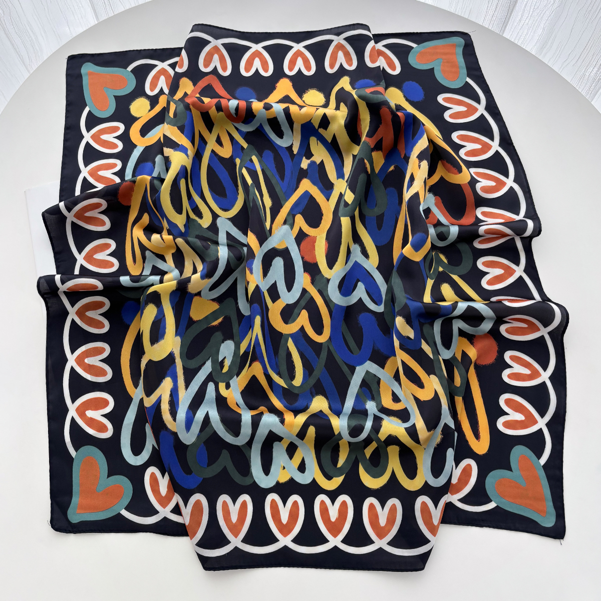 Foulard carré en satin pour femme 70x70cm, imprimé cœurs mignons, imitation soie, bandana, foulard de cou, bandeau pour cheveux, foulard de sac, mouchoir décoratif