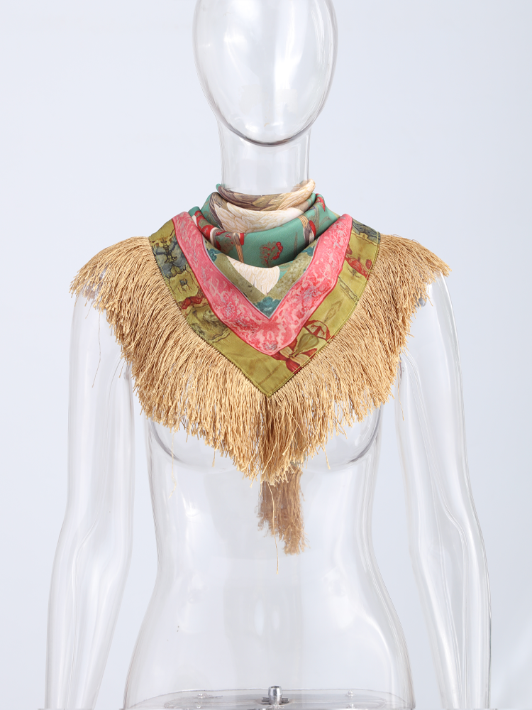 Écharpe en satin à franges pour femme, motif grue verte, forme carrée, franges dorées, pour la mode féminine et la décoration intérieure, vêtements de mode, tenue de printemps