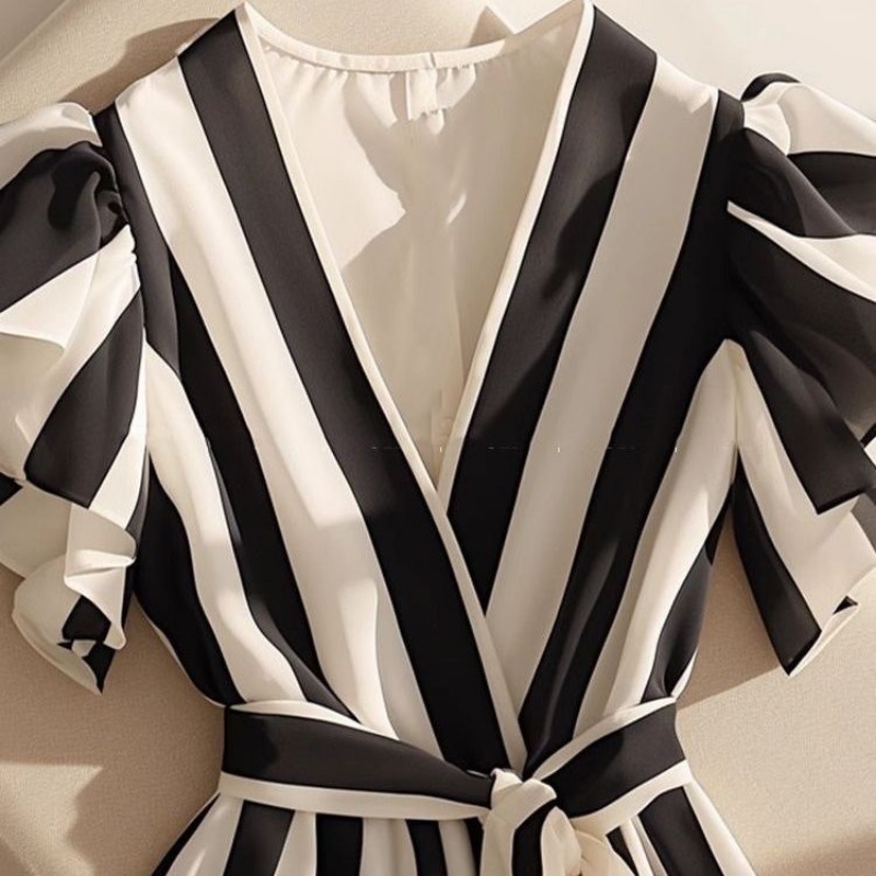 Été femmes hauts tempérament Blouses pour femmes 2025 Camisas De Mujer col en v chemises ajustées volants rayé Vintage Blouse