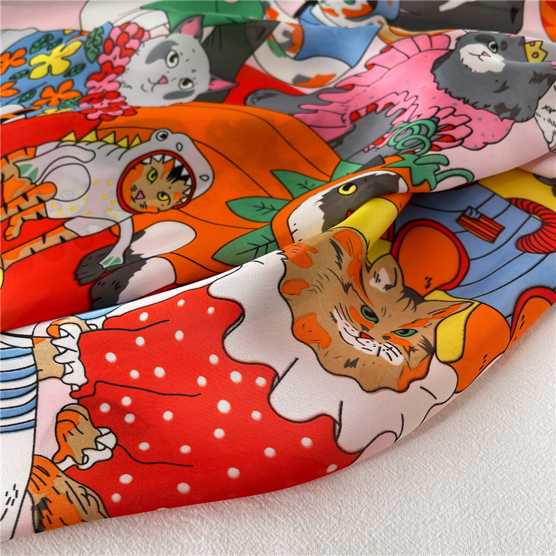 Foulard carré en soie Imitation chat de dessin animé, foulard de tête multifonction pour femmes, printemps et été