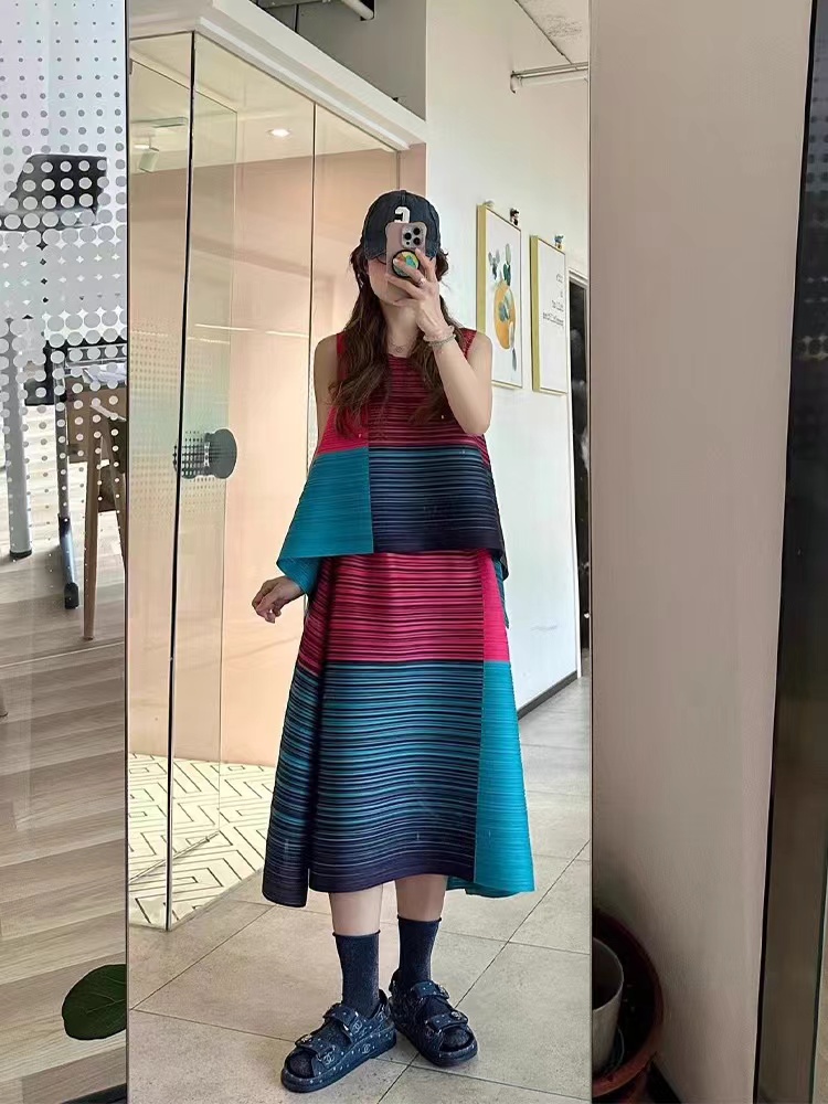 Miyake – gilet plissé sans manches, haut décontracté, couleur contrastée, tempérament Horizontal, nouvelle collection été 2025