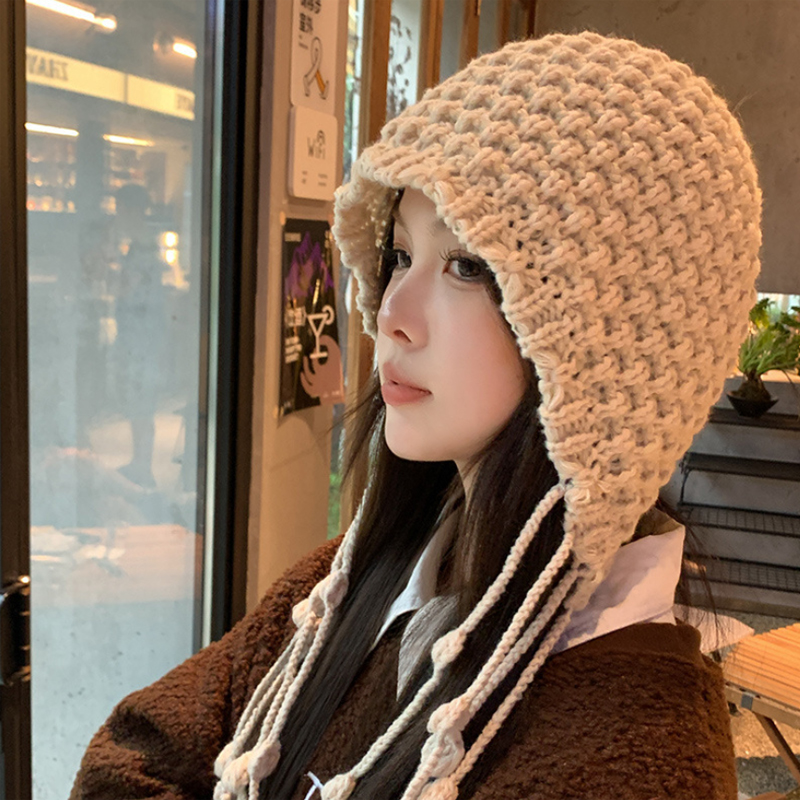 Bonnet tricoté à pampilles longues pour femmes, chapeaux chauds d'hiver en laine tissés à la main, Protection des oreilles, laçage pour filles coréennes, casquettes coupe-vent