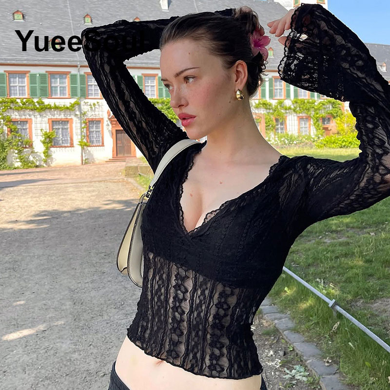 T-shirt Noir en Dentelle à Manches Longues pour Femme, Pull Sexy et Ajusté, Nouveauté Été 2026, Style Gothique Harajuku Y2K, Idéal pour Fêtes et Clubs