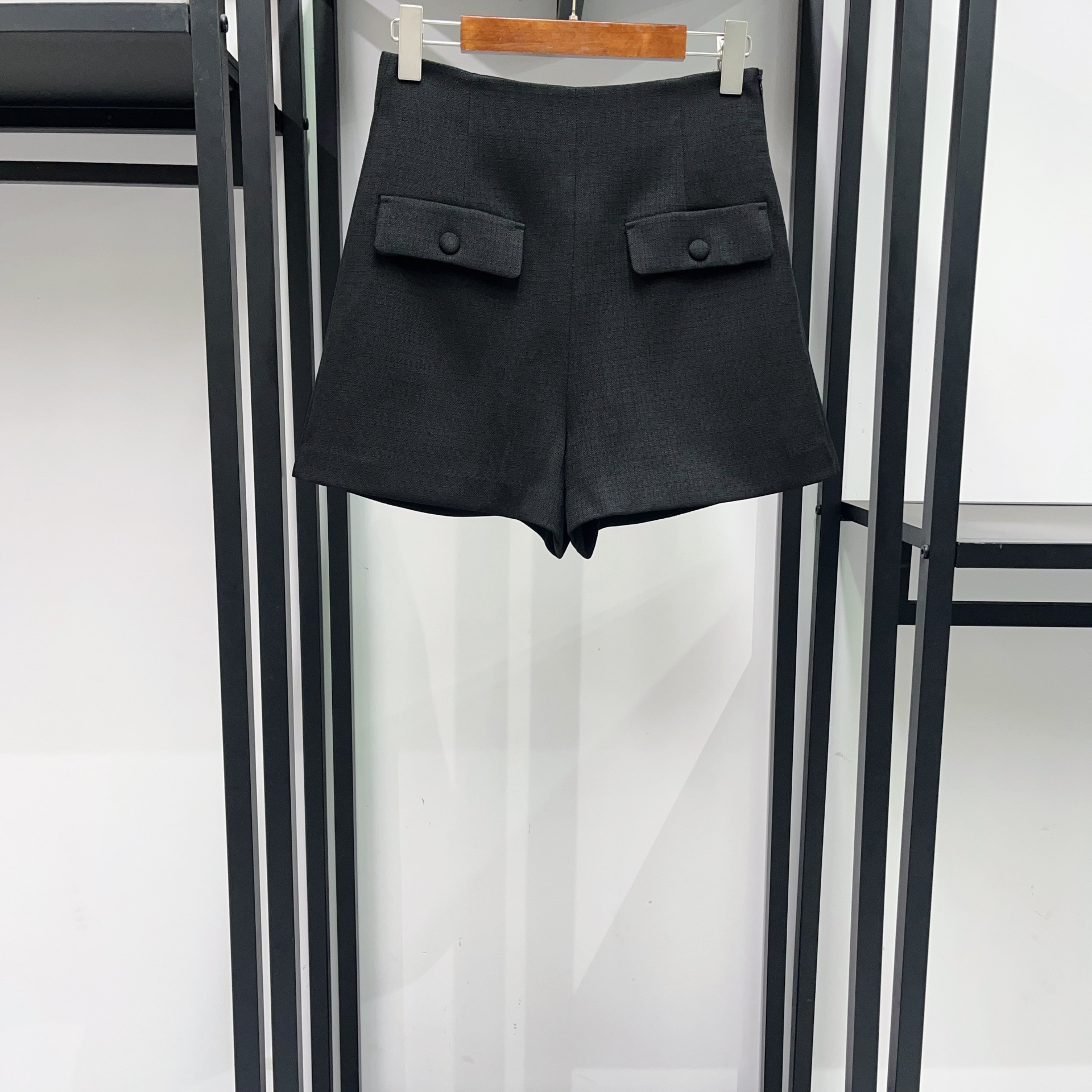 Haut élégant sans manches à col rond pour femme ou short simple, ensemble gilet et short noir à motif floral et diamanté