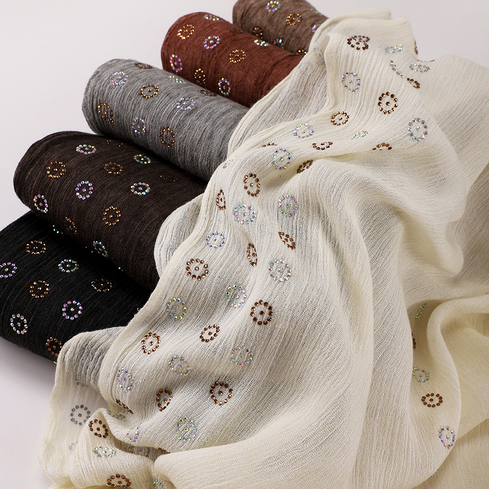 Hijab à texture froissée, écharpe à strass motif tournesol, foulard à franges et pompons, châle doux pour femmes musulmanes, pour usage quotidien.
