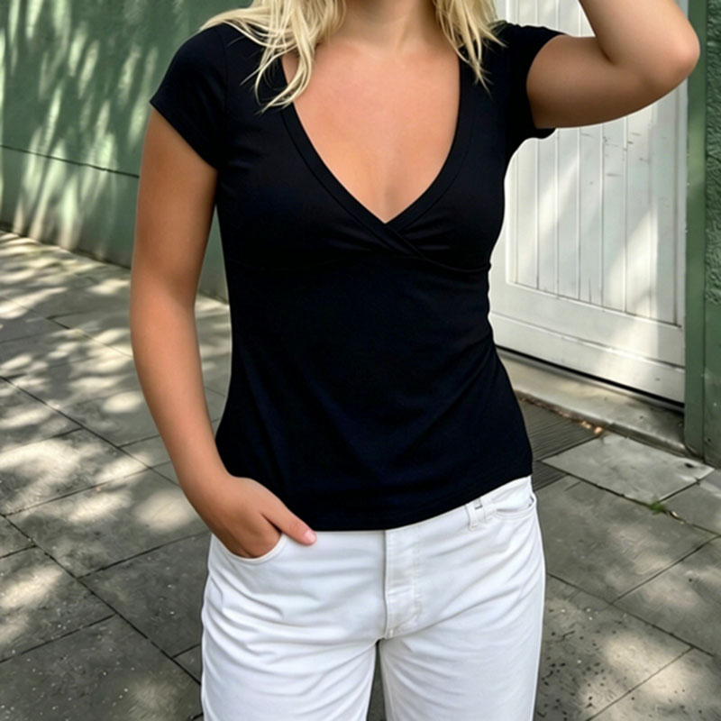 T-shirt décontracté pour femme à col en V, manches courtes, coupe ajustée, couleur unie, style preppy, crop top mignon, streetwear Y2K