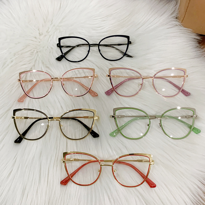 2025 Anti-lumière bleue femmes oeil de chat lunettes cadre marque concepteur surdimensionné lunettes optiques montures lunettes claires