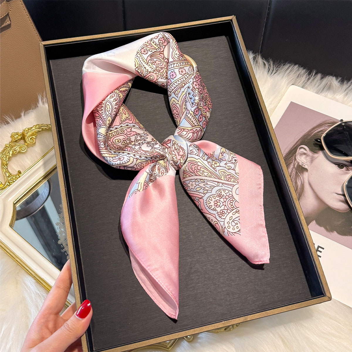 Foulard carré de luxe imprimé léopard 70x70cm pour femmes, bandeau en Satin doux, cravate, bandeau féminin, cadeau de fête des mères