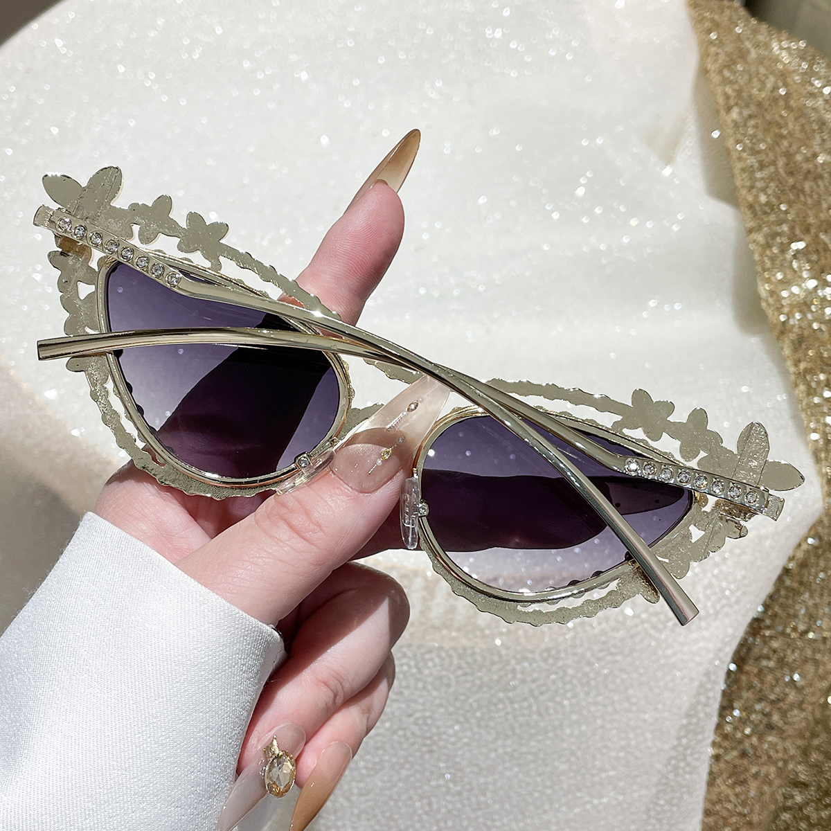 1 paire de lunettes de soleil pour femme, nouveau style de luxe avec strass, design œil-de-chat unique, haute valeur esthétique, exquises et polyvalentes