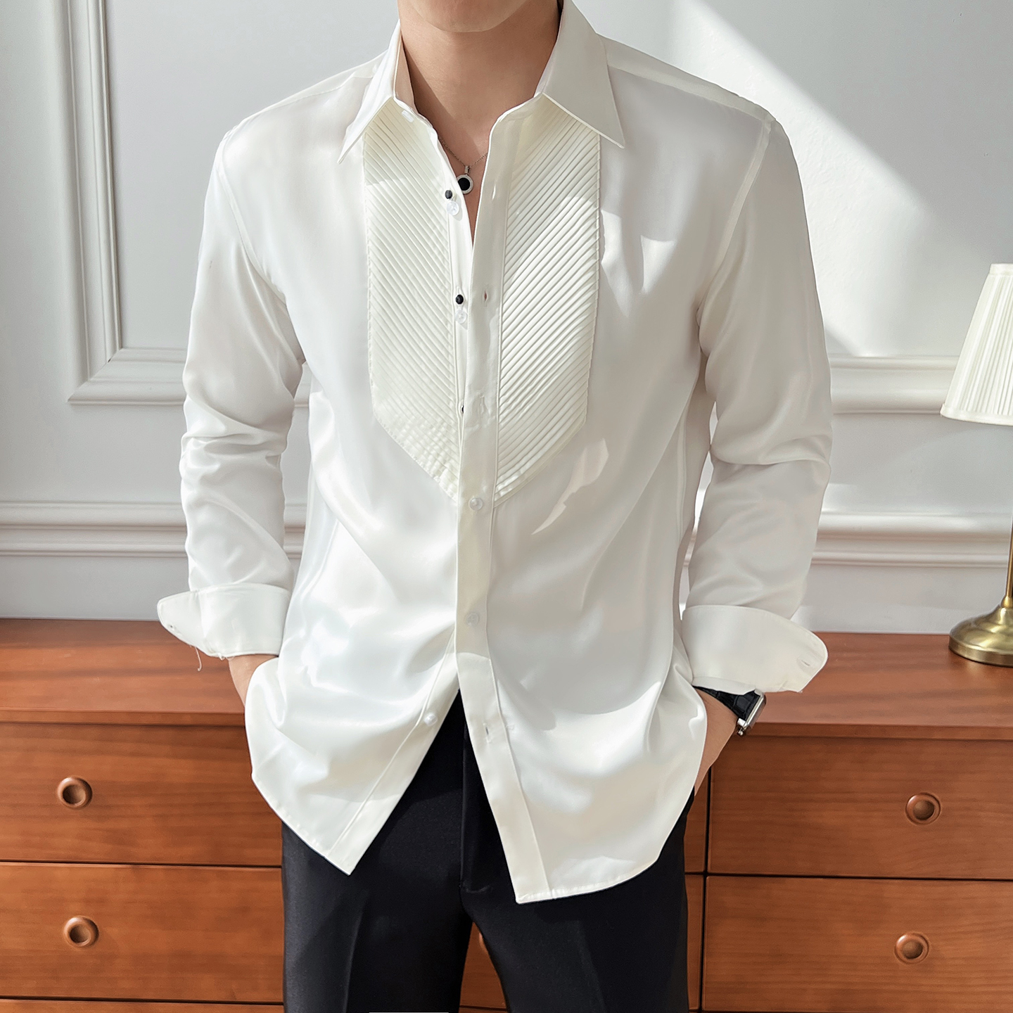Chemise à manches longues pour hommes de style britannique : col tendance, beau, décontracté et cranté, éclatant l'élégance française