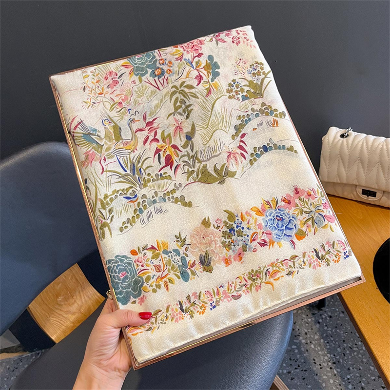 Foulard en coton pour femmes, châles et enveloppes Hijab de plage, marque de luxe, fleur, Bandana de styliste, nouvelle collection printemps 2024