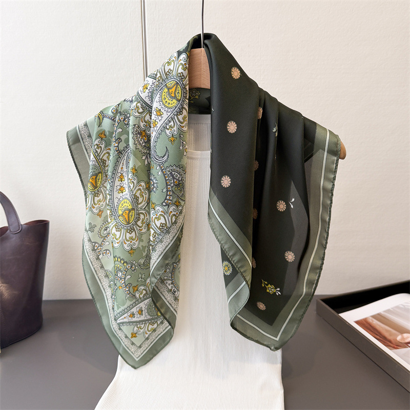Foulard en soie 70x70 cm pour femme, motif cheval, petit carré, imprimé, haut de gamme, pour le cou ou la tête