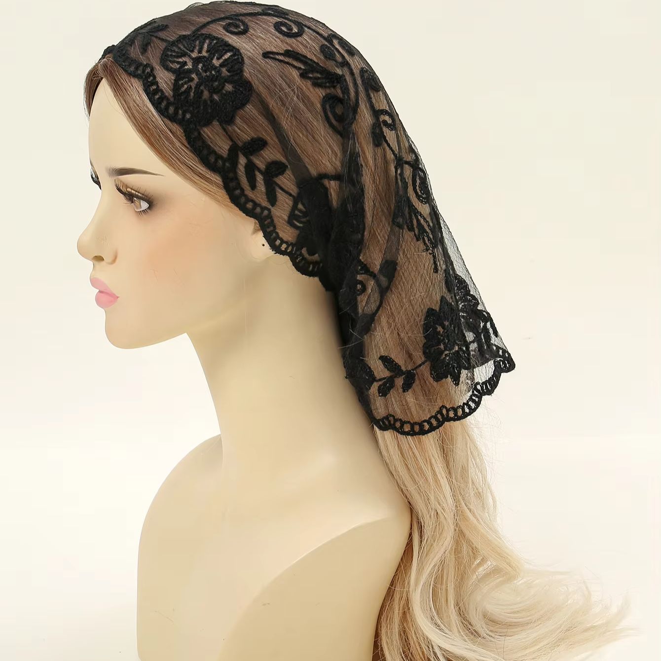 Écharpe brodée pour châle d'église avec franges espagnoles, voile chrétien, dentelle de mantille espagnole, mouchoir floral pour femme